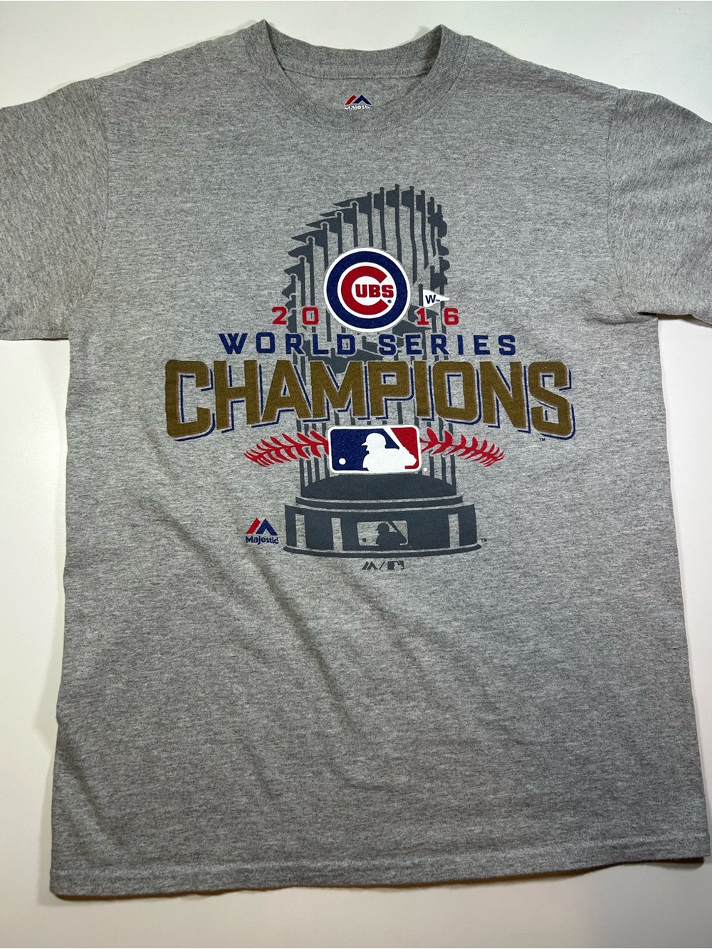Majestic Gray Unisex Small S Chicago Cubs 2016 World Series Champions Tee